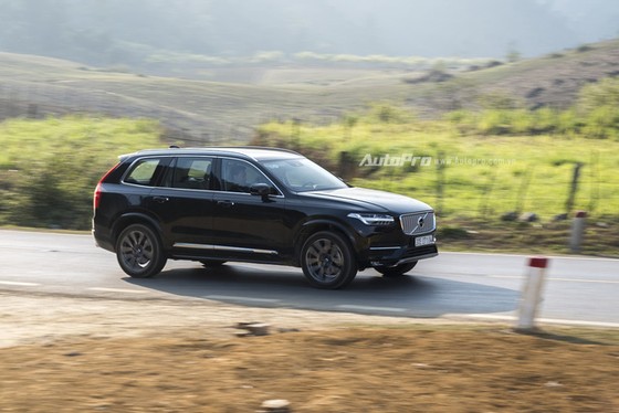Volvo XC90 - hương vị lạ từ Thuỵ Điển có làm nên chuyện ở Việt Nam? - Ảnh 13. Volvo XC90 - hương vị lạ từ Thuỵ Điển có làm nên chuyện ở Việt Nam? - Ảnh 13.
