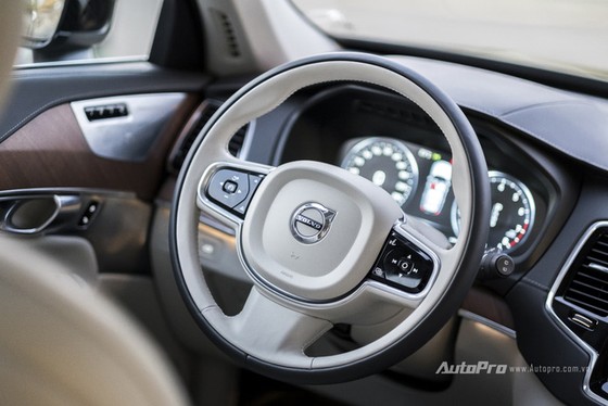 Volvo XC90 - hương vị lạ từ Thuỵ Điển có làm nên chuyện ở Việt Nam? - Ảnh 7. Volvo XC90 - hương vị lạ từ Thuỵ Điển có làm nên chuyện ở Việt Nam? - Ảnh 7.