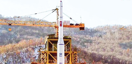 Phá hạt nhân, mua hòa bình ảnh 1
