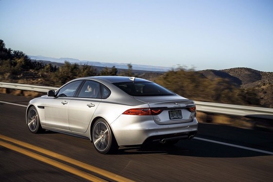 Xế sang Jaguar XF 2019 thêm tiện nghi và phiên bản mới ảnh 2