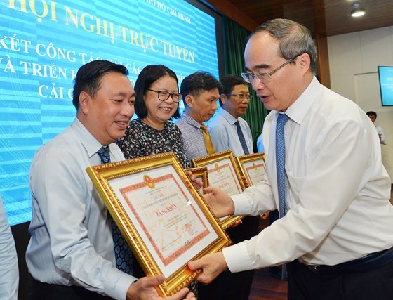 Bí thư Thành ủy TPHCM Nguyễn Thiện Nhân: Triệt để, đồng bộ và tăng tốc cải cách hành chính ảnh 4
