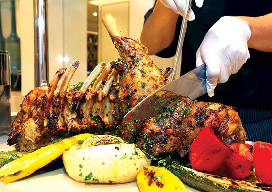 Ẩm thực Mỹ tại Caravelle Saigon Hotel ảnh 2