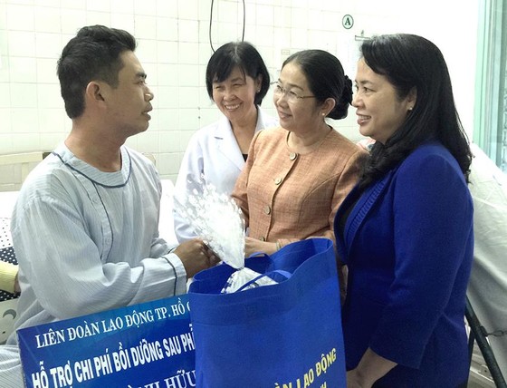 Công đoàn TPHCM là lá cờ đầu cả nước ảnh 1