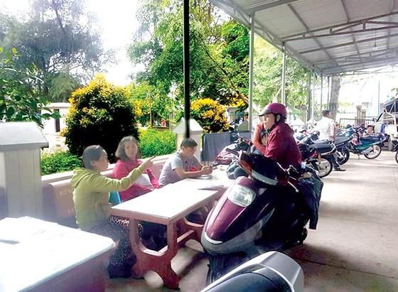 Bài 2: Dân vội nhưng “quan” còn… bận ảnh 1