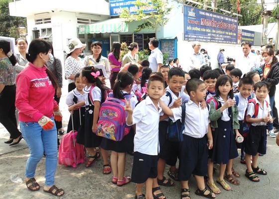 Thấp thỏm tìm chỗ học bán trú ảnh 1