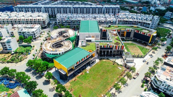 Giá nhà thấp tầng TPHCM tăng mạnh do nguồn cung nhỏ giọt ảnh 1