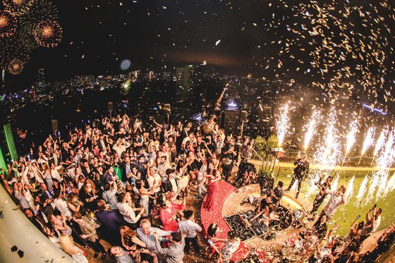 Du hành mùa lễ hội tại khách sạn Hôtel Des Arts Saigon ảnh 4