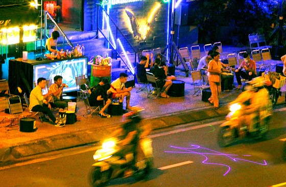 “Phát khùng” với beer club vỉa hè ảnh 1