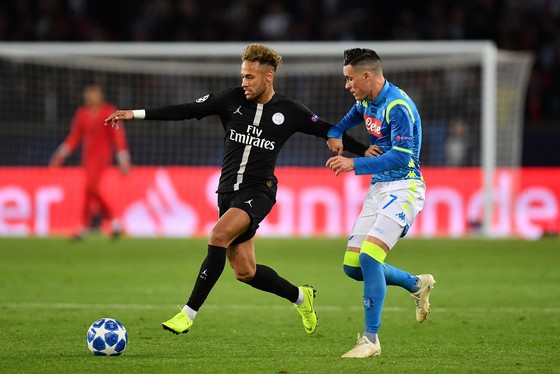 Tuchel bị phóng viên bắt bí sau trận PSG hòa Napoli 2-2 ảnh 1