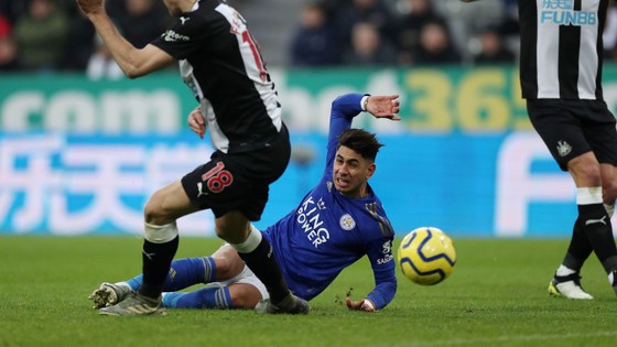 Đè bẹp Newcastle, Leicester vững ngôi nhì bảng ảnh 1
