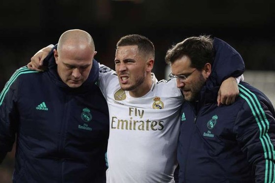 Sau Hazard, Real Madrid mất thêm Benzema và Bale ảnh 1