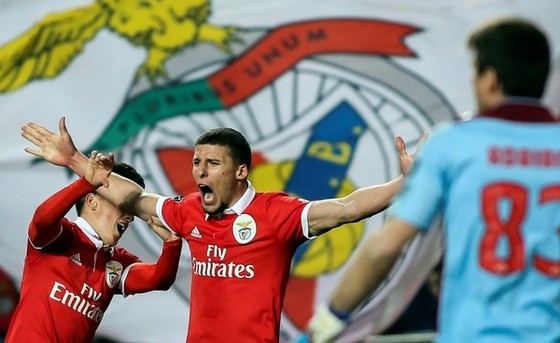Bốn ngôi sao Pep Guardiola muốn đưa về Man City trong tháng 1 ảnh 3