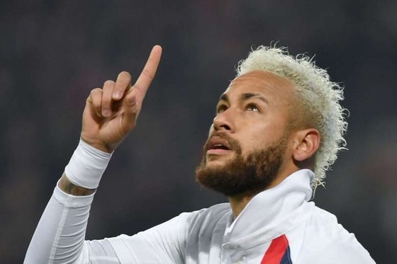 Ronaldo, Messi, Neymar tiếc thương siêu sao bóng rổ Kobe Bryant qua đời vì tai nạn trực thăng ảnh 1