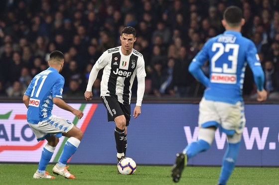 Ronaldo sẽ tỏa sáng trước Napoli