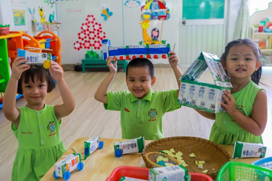 TPHCM: Chương trình sữa học đường đã triển khai tại 10 quận huyện ảnh 1
