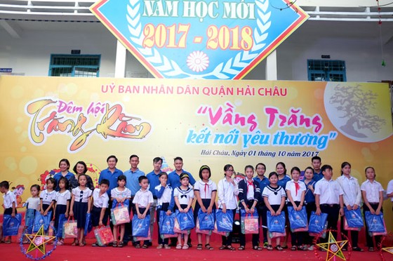 SCB mang Trung thu yêu thương đến mọi miền ảnh 1