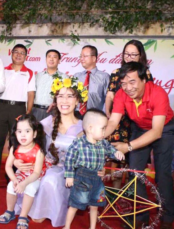 Hành khách nhí đáng yêu mùa trung thu Vietjet ảnh 1