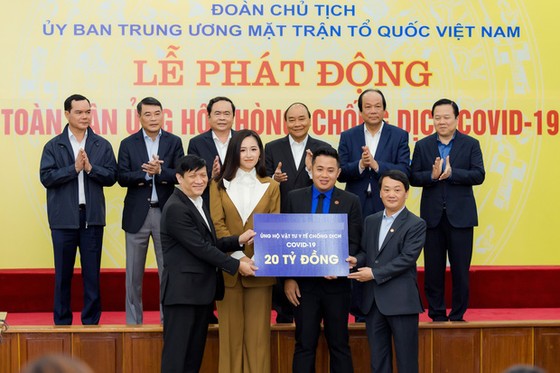 Chung tay chống dịch Covid - 19 ảnh 13