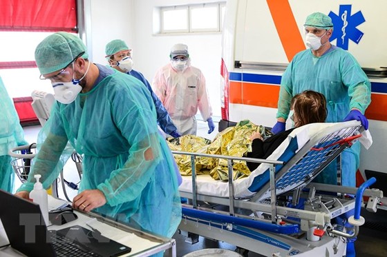 Italy dự báo đạt đỉnh điểm trong tuần, Đức số ca tử vong tăng mạnh hình ảnh 1 Italy du bao dat dinh diem trong tuan, Duc so ca tu vong tang manh hinh anh 1