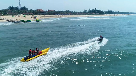 Khai trương dịch vụ thể thao dưới nước đầu tiên tại bãi biển Thuận An - Huế ảnh 5