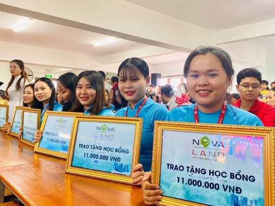 Novaland tiếp tục chuỗi hỗ trợ giáo dục tại Bình Thuận ảnh 1