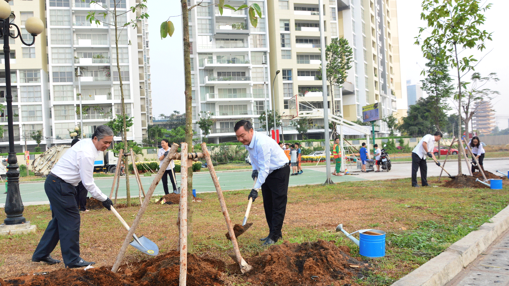 TPHCM phát động tháng “Thành phố sạch - Thành phố văn hóa mừng Xuân Canh Tý 2020, mừng Đảng 90 năm” ảnh 10