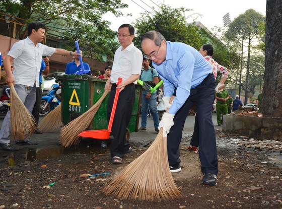 TPHCM phát động tháng “Thành phố sạch - Thành phố văn hóa mừng Xuân Canh Tý 2020, mừng Đảng 90 năm” ảnh 2