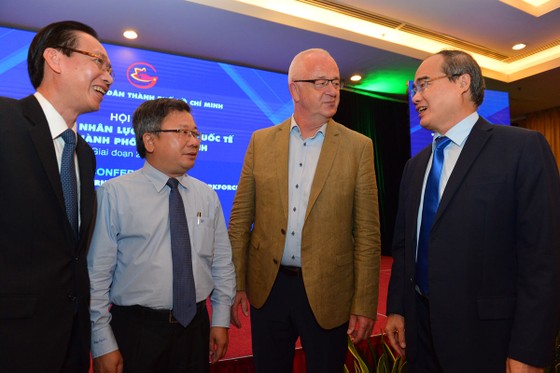 Bí thư Thành ủy TPHCM Nguyễn Thiện Nhân: Đào tạo nhân lực trí tuệ nhân tạo đạt trình độ quốc tế ảnh 5