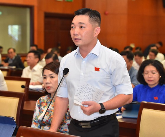 Đưa xe máy vào tầm ngắm để giảm ô nhiễm không khí cho TPHCM ảnh 2