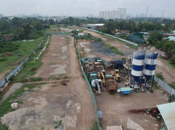 Mặt bằng, thủ tục cản trở dự án giao thông trọng điểm tại TPHCM ảnh 1