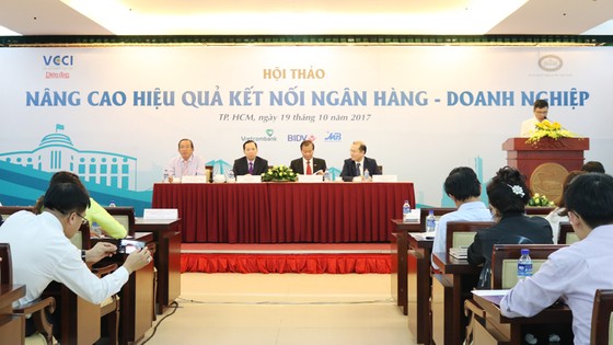 Ngân hàng khẳng định không thiếu tiền hỗ trợ doanh nghiệp ảnh 1