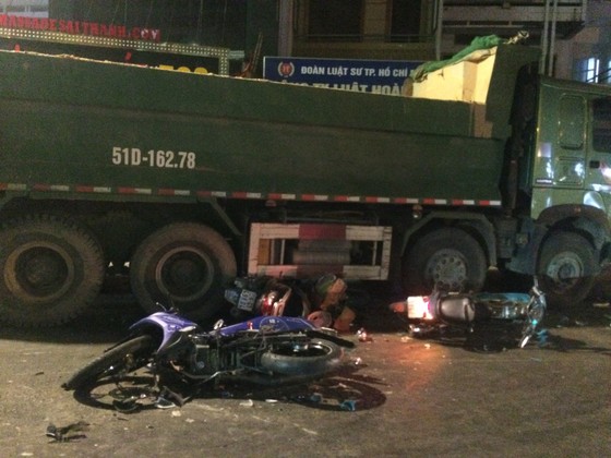 Tài xế xe ben “điên” tông nhiều xe máy khai gì? ảnh 3