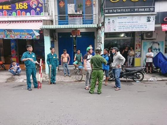 Đối tượng nghi cướp giật, cố thủ trong tiệm game bắn cá đã tử vong ảnh 2