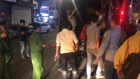 Đột kích nhà hàng, khách sạn phát hiện nhân viên bán dâm, 70 người nghi dùng ma túy ảnh 3