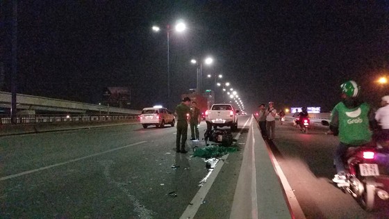Tai nạn trên cầu Sài Gòn, 1 người tử vong, 2 người bị thương ảnh 1