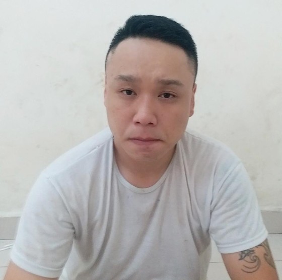Bắt thanh niên đâm vào cổ tài xế taxi cướp tài sản ảnh 1