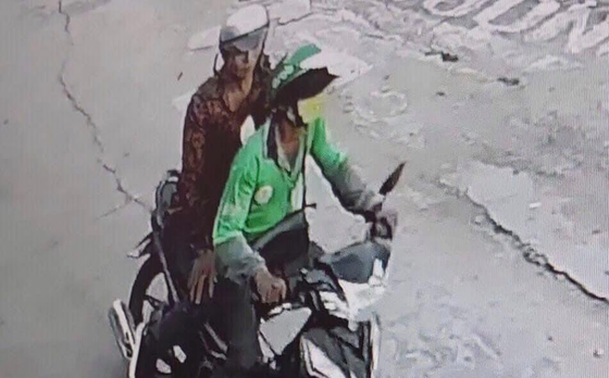 Bắt kẻ dùng dao cắt cổ tài xế GrabBike để cướp xe máy ở vùng ven TPHCM ảnh 2