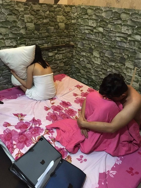 Cô gái 23 tuổi dùng tài khoản Zalo điều hành đường dây mại dâm ảnh 1