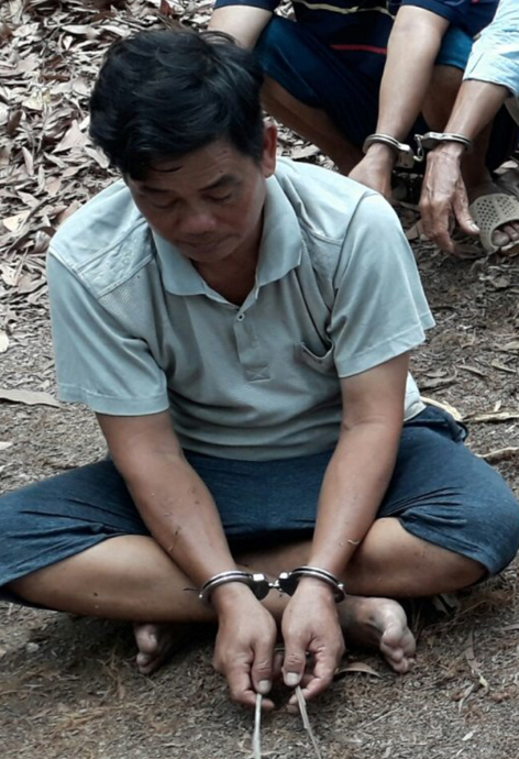 Liên tiếp triệt phá sòng bạc, trường gà trong rừng tràm và vườn điều ở tỉnh Đồng Nai ảnh 1