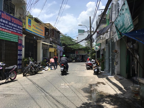 Vụ thi thể bỏ trong vali ở quận Gò Vấp: Thi thể là bé trai khoảng 1 tháng tuổi ảnh 1