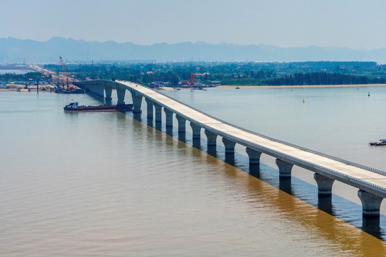 Khánh thành cây cầu vượt biển dài nhất Việt Nam ảnh 2