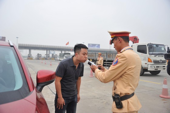 Cục CSGT: Không để xử lý nồng độ cồn bị chùng xuống ảnh 1