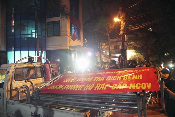 Người dân phố Trúc Bạch hết cách ly ảnh 14