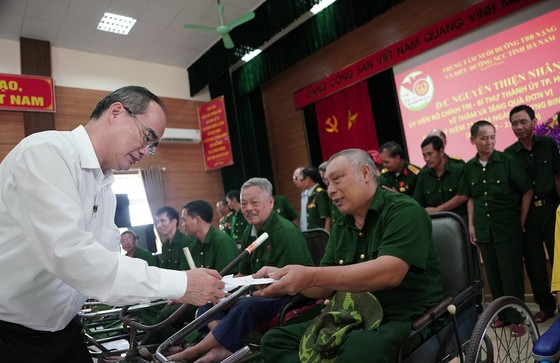 Đảng bộ, chính quyền và nhân dân TPHCM không quên công ơn những thương binh, bệnh binh ảnh 4