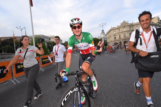 Vuelta a Espana 2018: Simon mang Grand Tour thứ 3 trong năm về nước Anh! ảnh 1