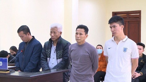 Lãnh án tú vì chống người thi hành công vụ ảnh 1