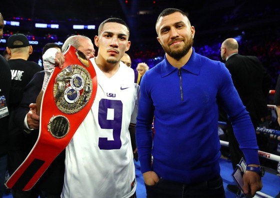 Vasyl Lomachenko vs Devin Haney: Lomachenko: “Tôi muốn đấu với Mayweather”, Haney: “Tôi không bao giờ thua một gã da trắng” ảnh 3