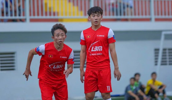 Giải bóng đá 7 người vô địch toàn quốc 2019: Nhiều “cao thủ ” góp mặt ảnh 9