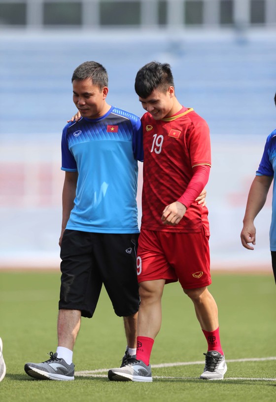 Chính thức: Quang Hải chia tay SEA Games 30 ảnh 1
