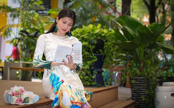 Ngày 8-3 đặc biệt của VĐV điền kinh TPHCM ảnh 11